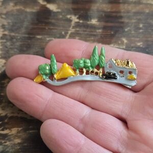 Vintage Countryside House Landscape Brooch Gold Tone 2.5in